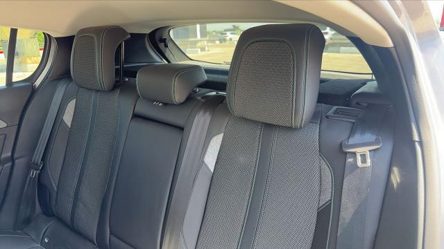 Peugeot 308 image 1