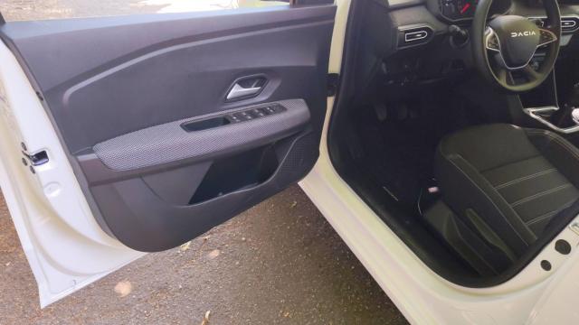 Dacia Sandero image 4