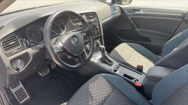 Volkswagen Golf image 6