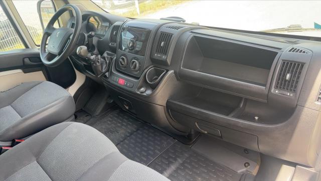 Peugeot Boxer image 9