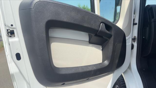 Peugeot Boxer image 1