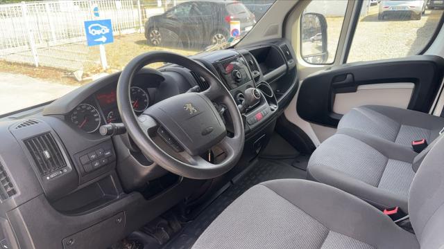 Peugeot Boxer image 8