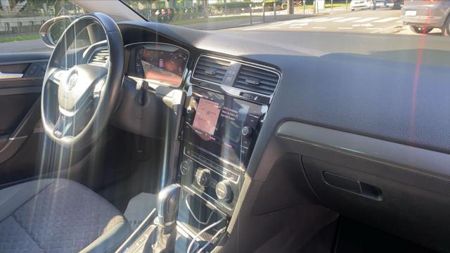 Volkswagen Golf image 8