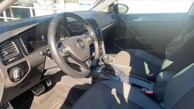 Volkswagen Golf image 6