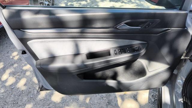 Volkswagen Golf image 8
