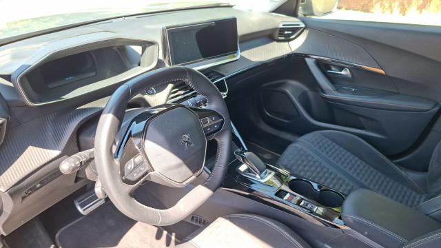 Peugeot 2008 image 9