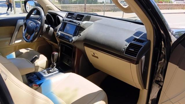 Toyota Land Cruiser image 5
