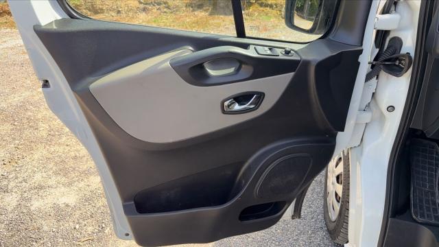 Renault Trafic image 4