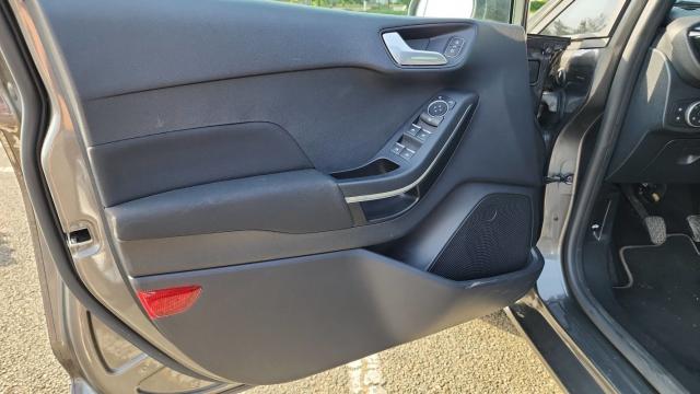 Ford Fiesta image 9