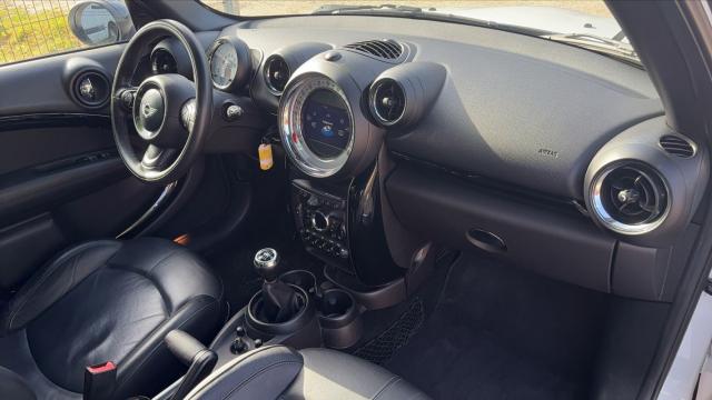 Mini Countryman image 2