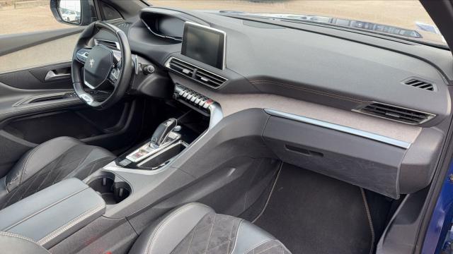 Peugeot 3008 image 2