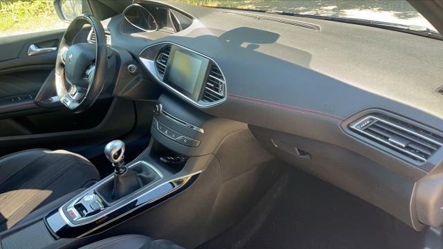 Peugeot 308 image 1