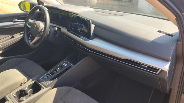 Volkswagen Golf image 9