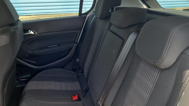 Peugeot 308 image 1