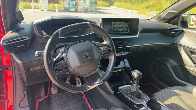 Peugeot 208 image 2