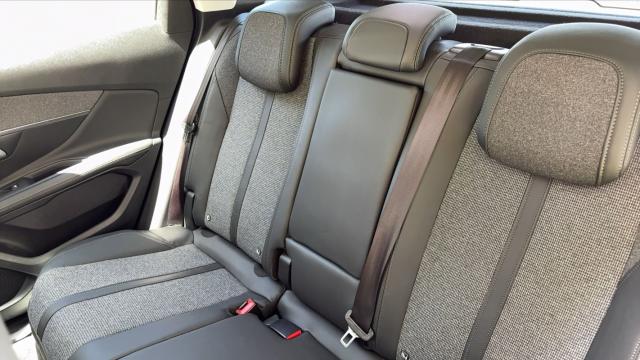Peugeot 3008 image 1