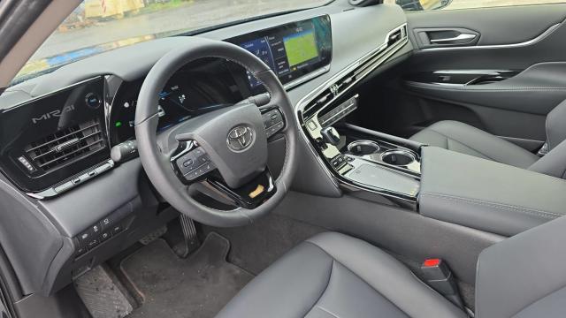 Toyota Mirai image 3