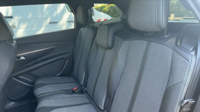 Peugeot 5008 image 1