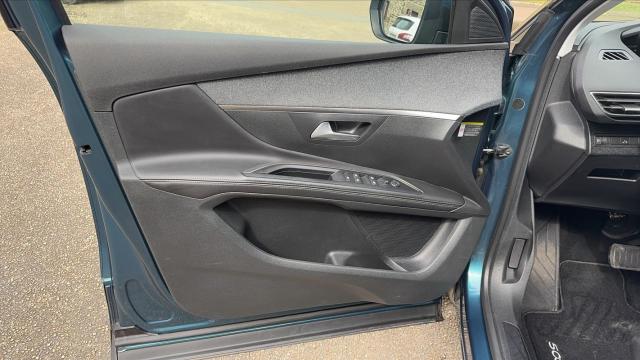 Peugeot 5008 image 3