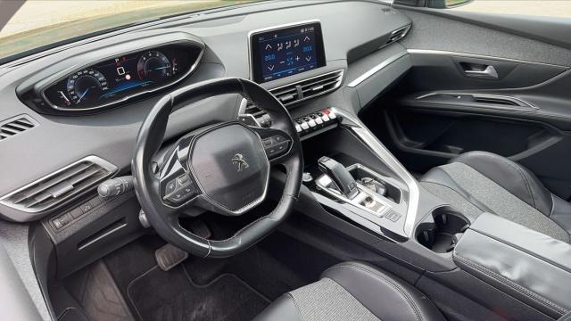Peugeot 5008 image 2