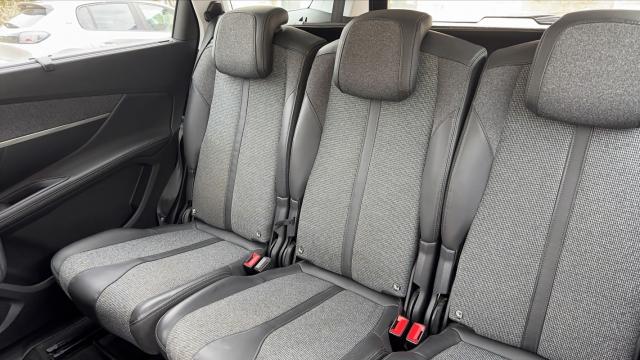 Peugeot 5008 image 8