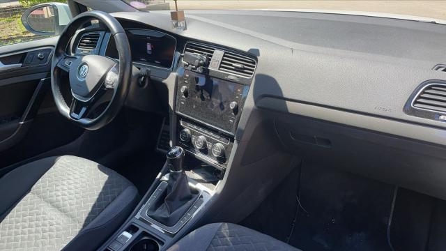 Volkswagen Golf image 5