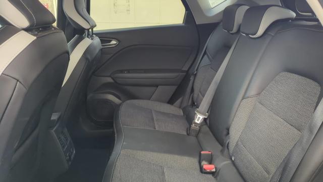 Renault Captur image 8