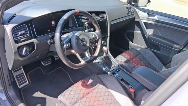 Volkswagen Golf image 8