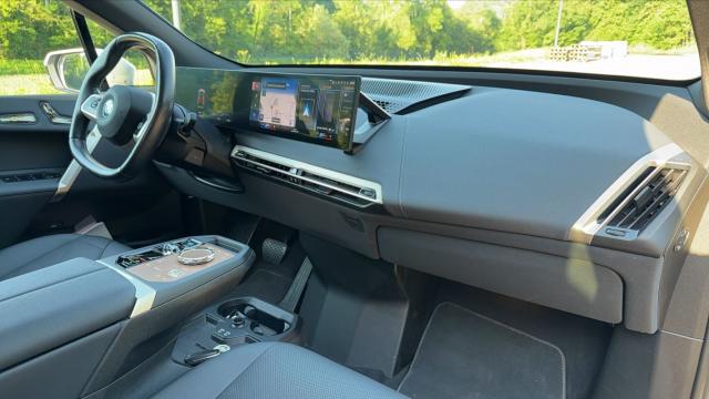 Bmw Ix image 6
