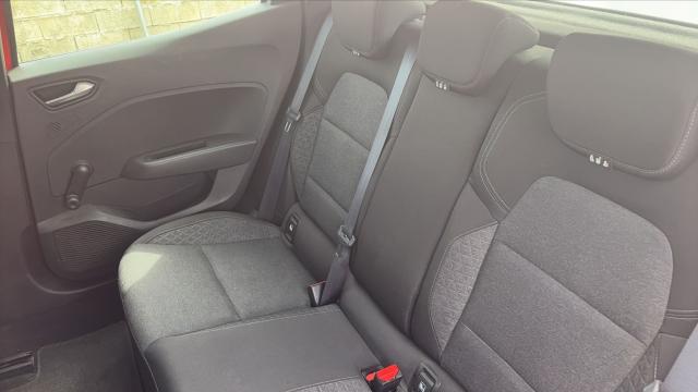 Renault Clio image 9