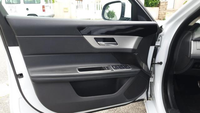 Jaguar Xf image 2