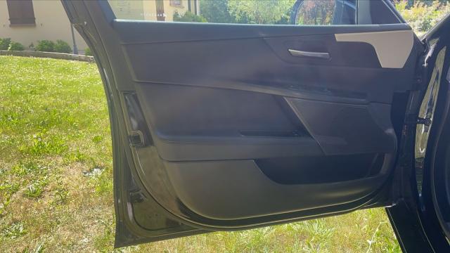 Jaguar Xe image 6