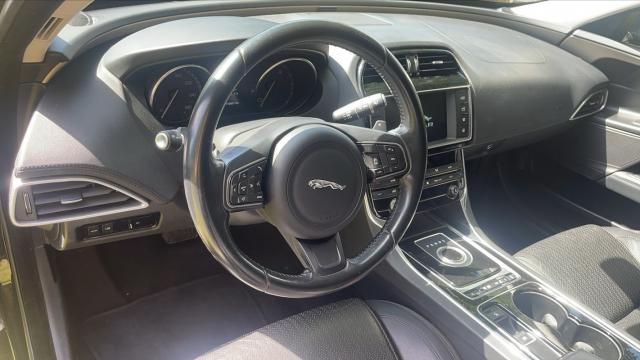 Jaguar Xe image 5