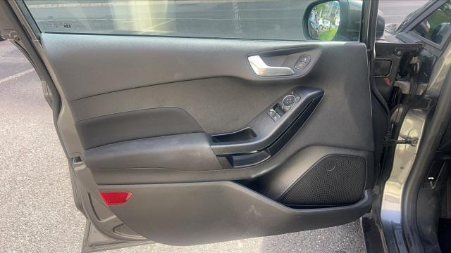 Ford Fiesta image 8