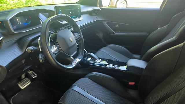 Peugeot 2008 image 7