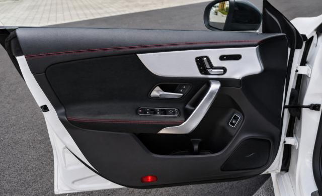 Mercedes Benz Cla Shooting Brake image 3