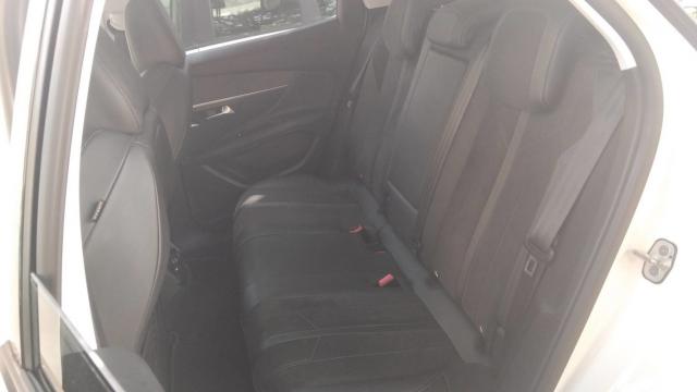 Peugeot 3008 image 8