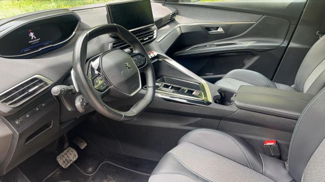 Peugeot 3008 image 2
