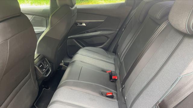 Peugeot 3008 image 1