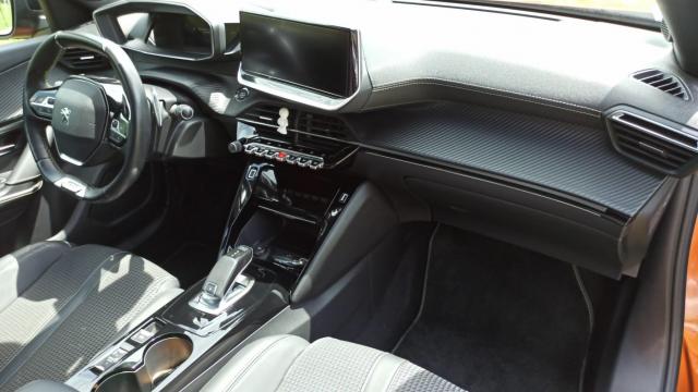 Peugeot 2008 image 7