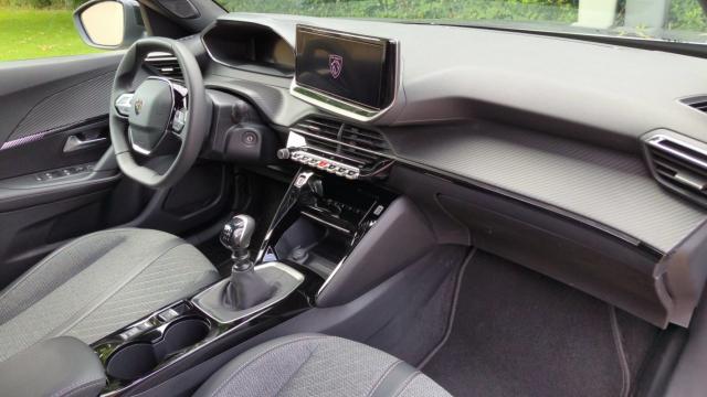 Peugeot 2008 image 7