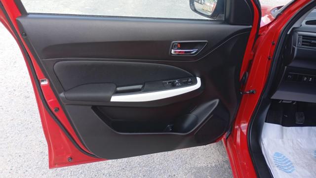 Suzuki Swift image 9