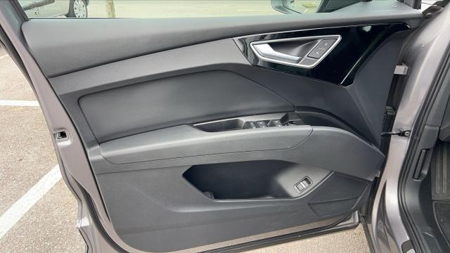 Audi Q4 E-Tron image 8