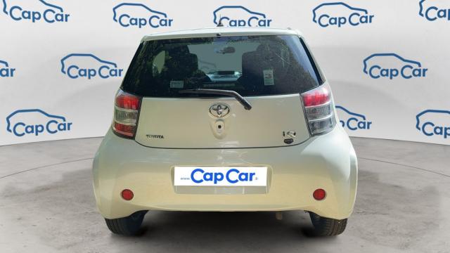 Toyota Iq image 5