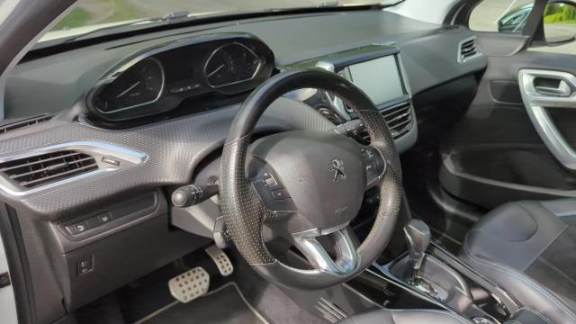 Peugeot 2008 image 4