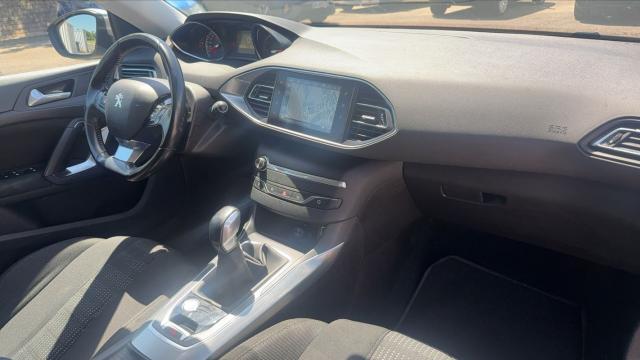 Peugeot 308 image 2