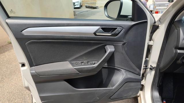 Volkswagen T-Roc image 4