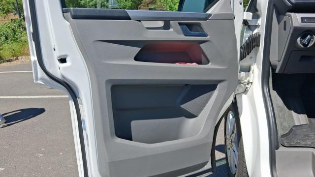 Volkswagen California image 5