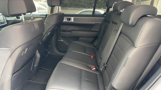 Hyundai Santa Fe image 1