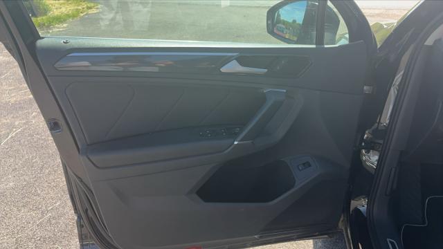 Volkswagen Tiguan image 8